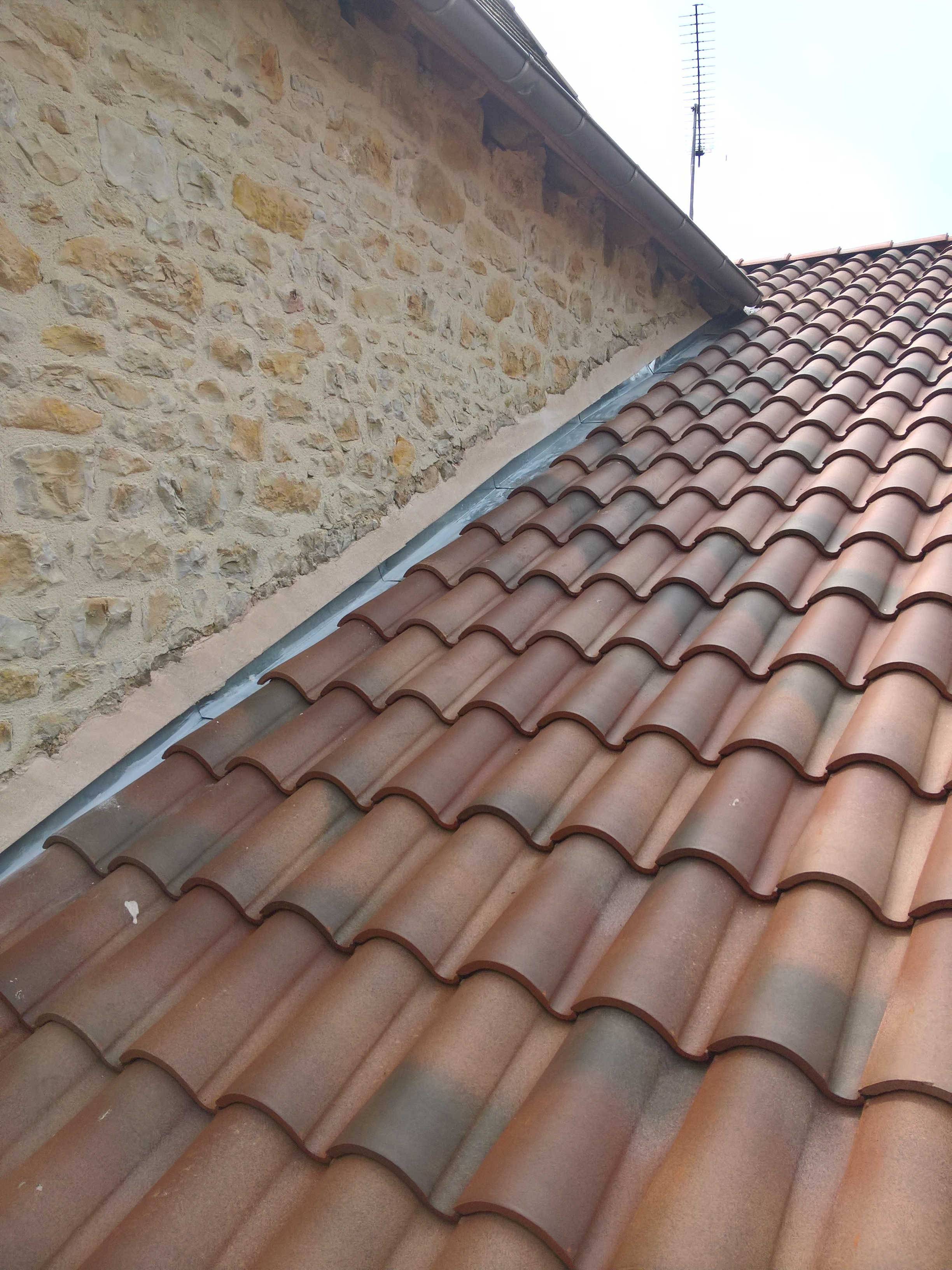 Qualitoit - Réalisation de toiture en tuiles Romane