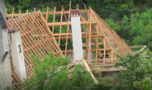 Charpentier couvreur à Lanvallay