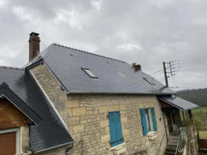 Couvreur à Péronne 80200 pour refaire un toit en ardoises
