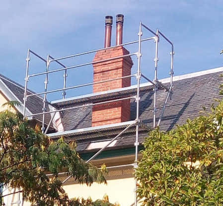 Echafaudage pour intervention sur souche de cheminée