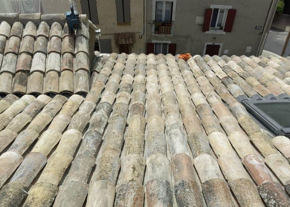 Travaux de couverture générale au Pertuis