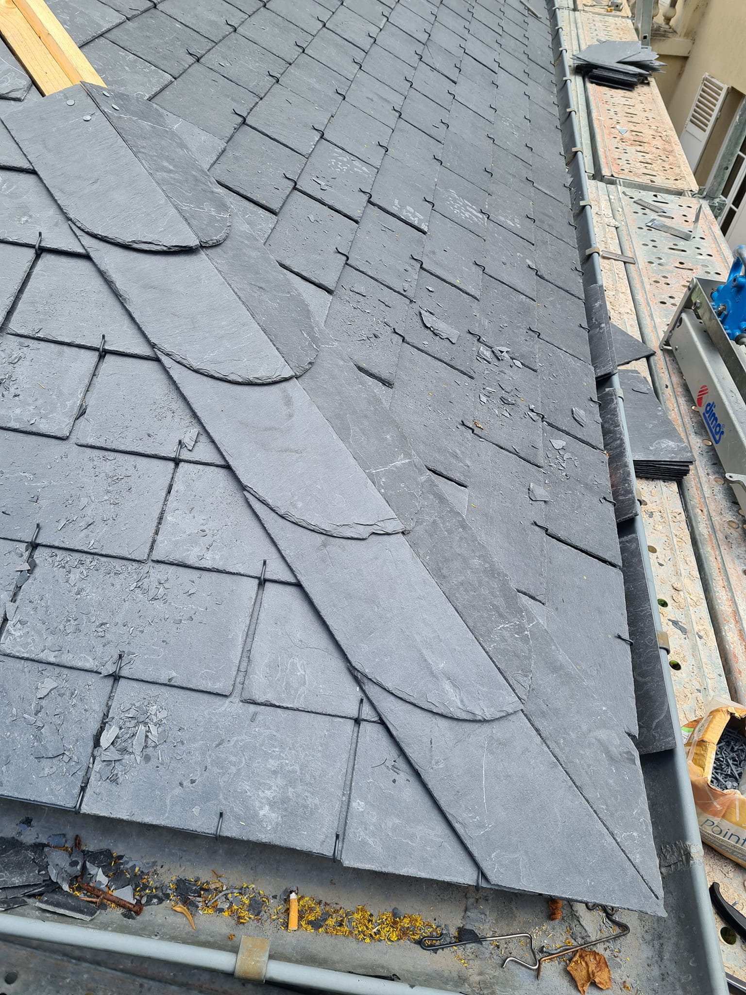 Réalisation d'arêtier en ardoises