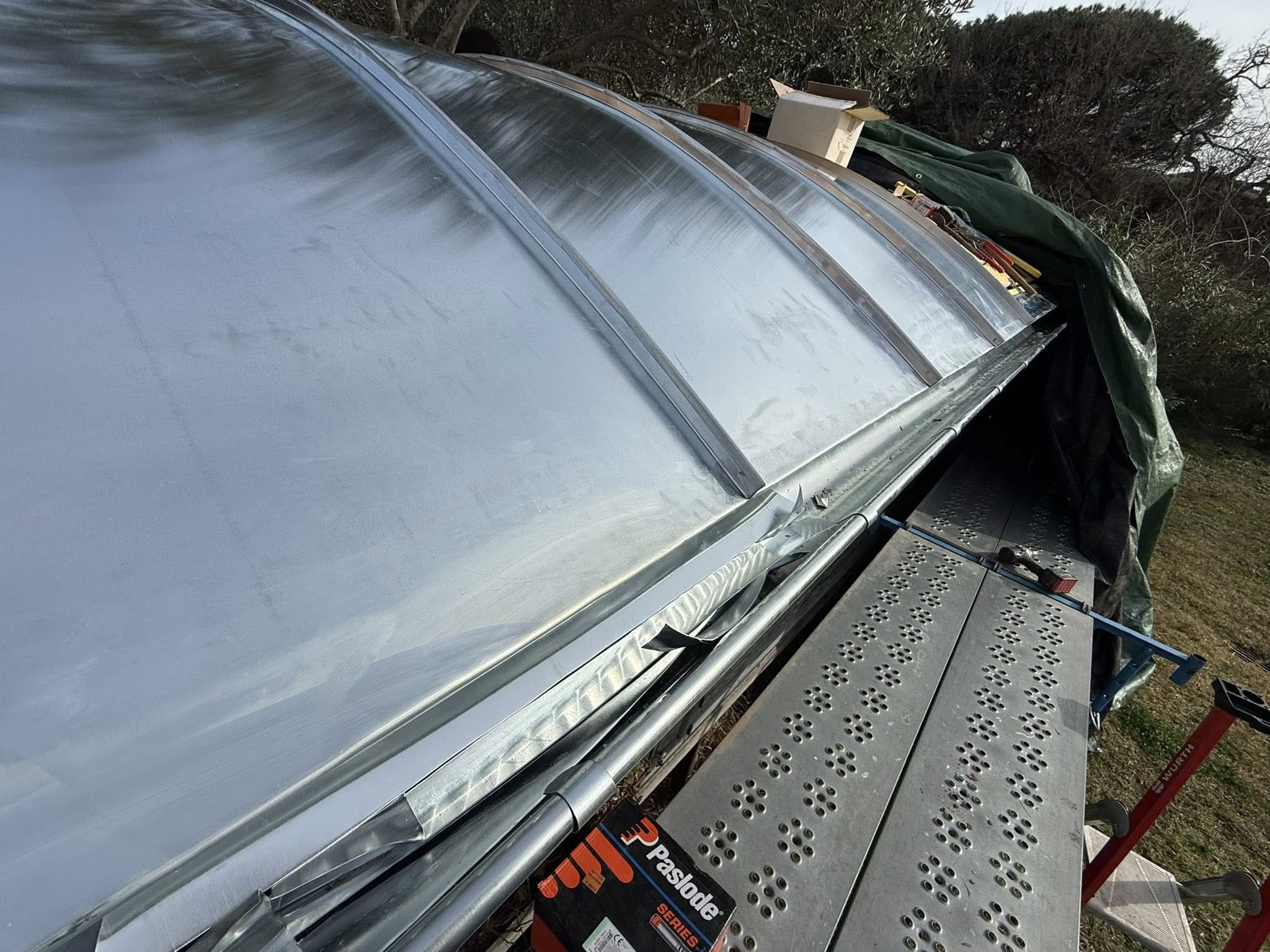 Pose de couverture zinc à brignoles