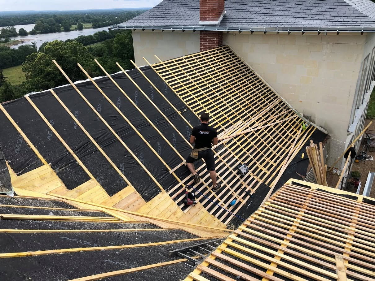 Couvreur ardoisier à Saumur