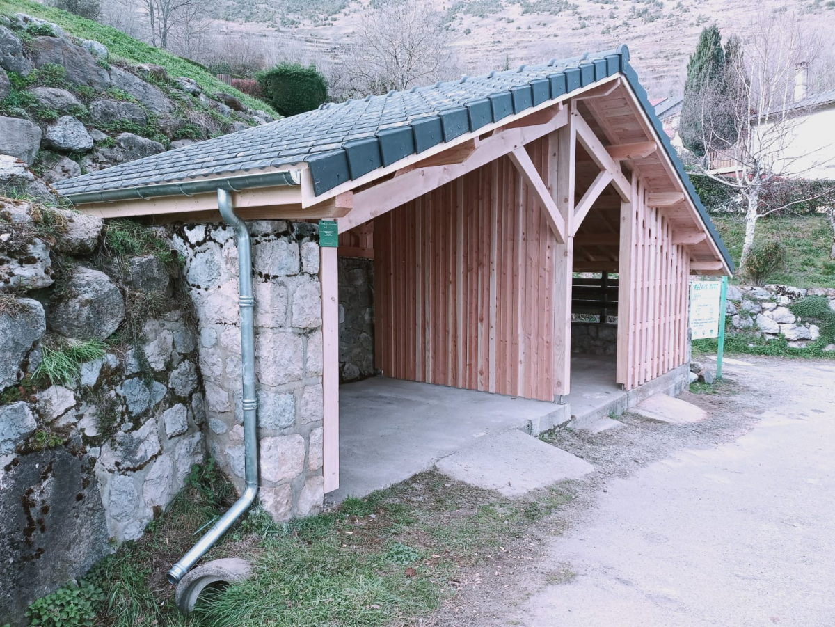 Charpente Menuiserie du Sabarthes.jpg